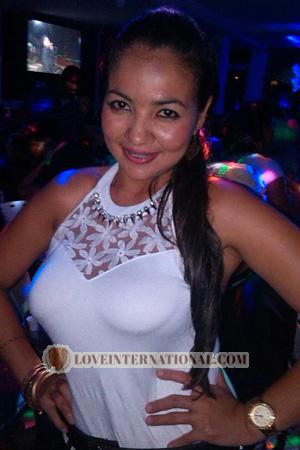 176819 - Laura Age: 38 - Colombia