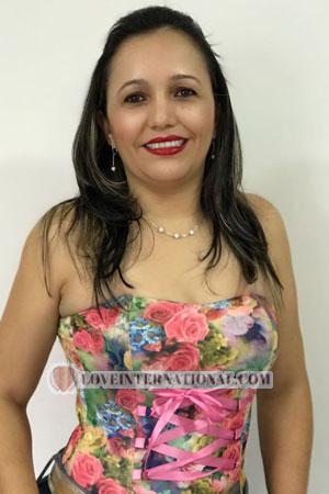 182238 - Yuri Age: 43 - Colombia