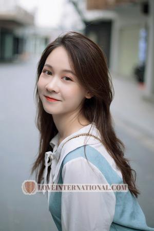 199125 - Jiaqi Age: 24 - China