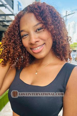 224152 - Saray Age: 21 - Colombia