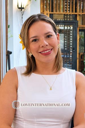 228577 - Llolima Age: 41 - Colombia