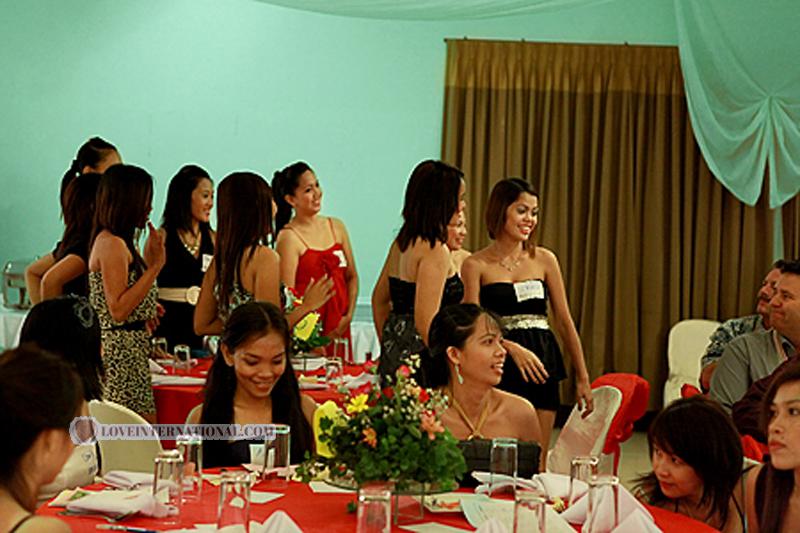 Philippine-Women-60